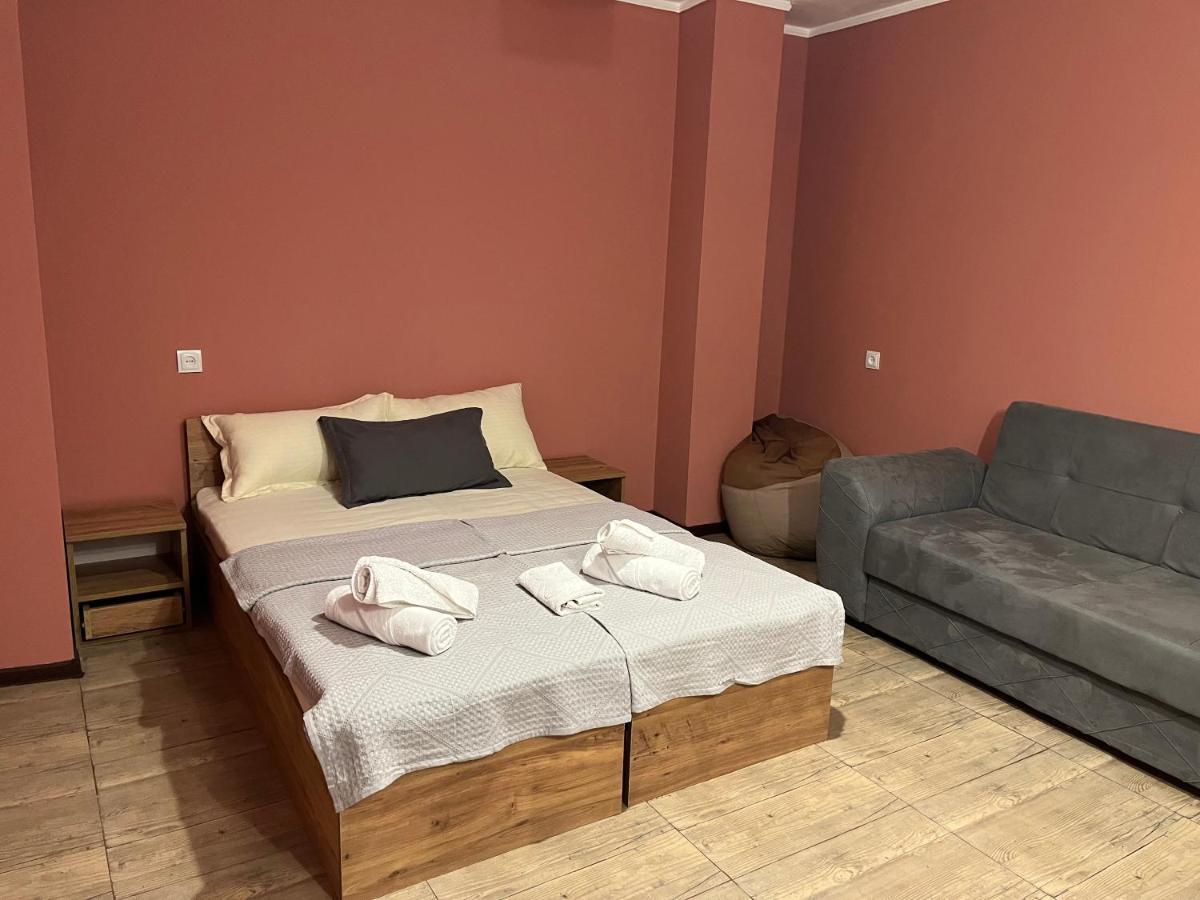 G32 Hotell Tbilisi Exteriör bild